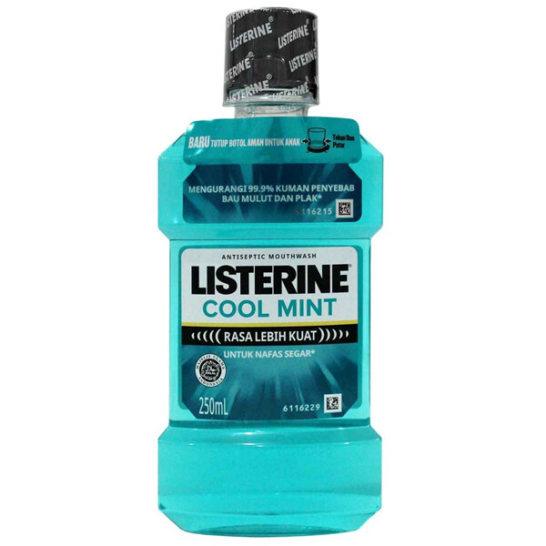 Listerine Cool Mint mouthwash